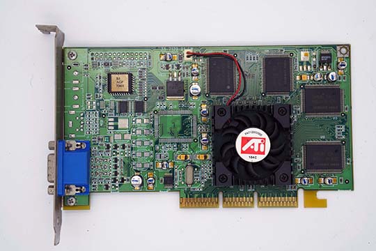 ATI Radeon LE Ultra 32MB 显示卡（ATI Radeon LE Ultra芯片）